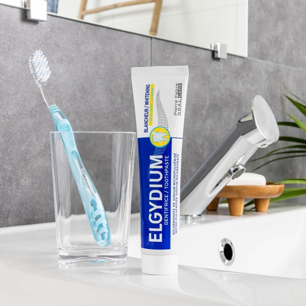 elgydium – brosse a dents blancheur souple – 1u elgydium – brosse a dents blancheur souple – 1u