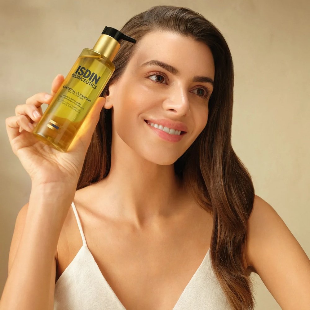 isdin – isdinceutics essential cleansing huile nettoyante – 200ml isdin – isdinceutics essential cleansing huile nettoyante – 200ml